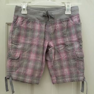 PLAID CARGO SHORTS